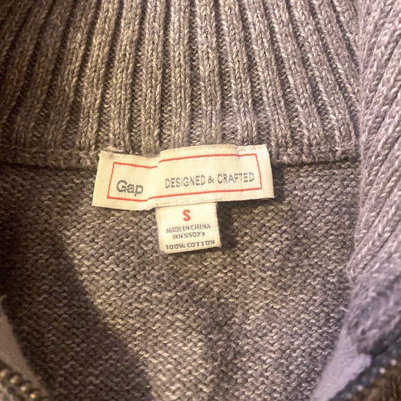 Gap Men’s Gray Striped Quarter Zip Sweater - Picture 2 of 3